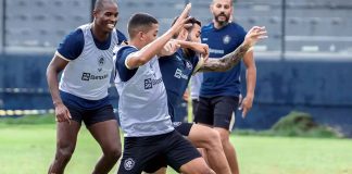 Jogadores remistas realizam atividade física – Foto: Samara Miranda (Clube do Remo)