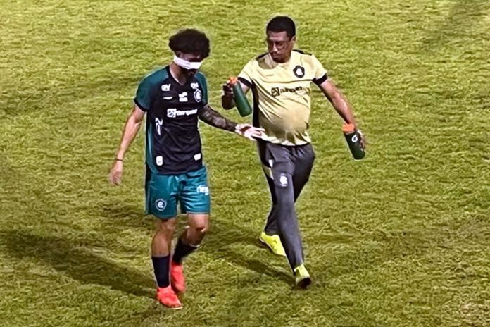 Remo 1×1 São Raimundo-RR, nos pênaltis: 3×4 (Guty) – Foto: Beatriz Reis Remo 1×1 São Raimundo-RR, nos pênaltis: 3×4 (Guty) – Foto: Beatriz Reis