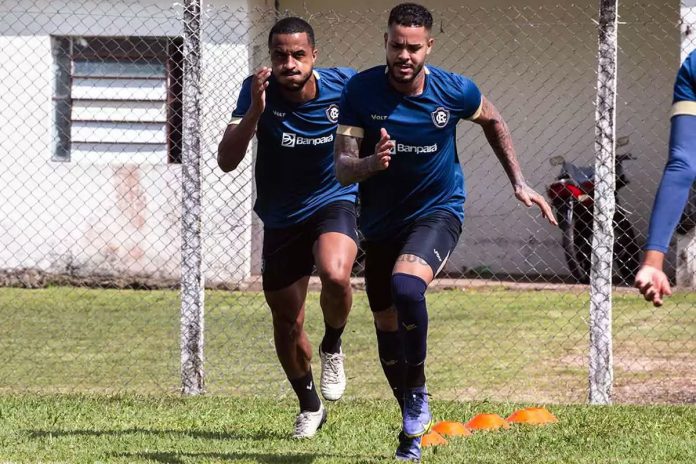 Rafael Castro e Maxwell – Foto: Samara Miranda (Clube do Remo)