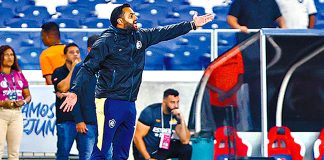 Auxiliar Neto Pajolla avalia desempenho na derrota azulina: “Não foi o suficiente” Remo 1×2 Criciúma-SC (Neto Pajolla) – Foto: Thiago Gomes (O Liberal)