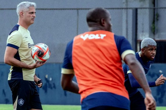 Rodrigo Santana, Adailton e Jaderson – Foto: Samara Miranda (Clube do Remo)