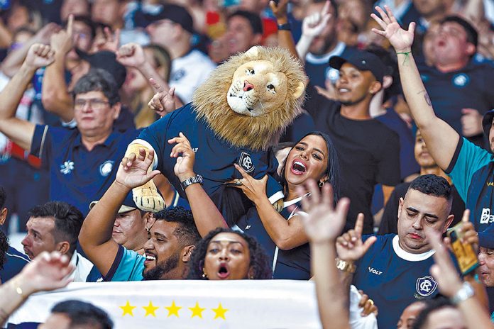 Fenômeno Azul no Mangueirão – Foto: Cristino Martins (O Liberal)