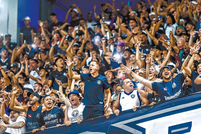 Fenômeno Azul no Mangueirão – Foto: Wagner Santana (O Liberal)