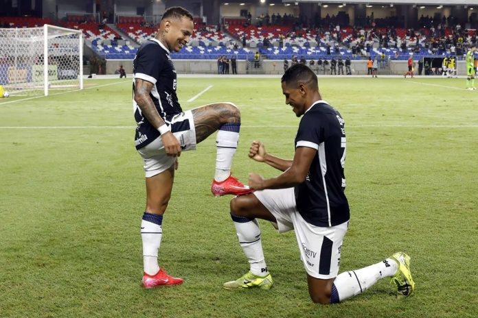 Remo 1×0 Coritiba-PR (Janderson e Pedro Rocha) – Foto: Wagner Santana (O Liberal) Remo 1×0 Coritiba-PR (Janderson e Pedro Rocha) – Foto: Wagner Santana (O Liberal)