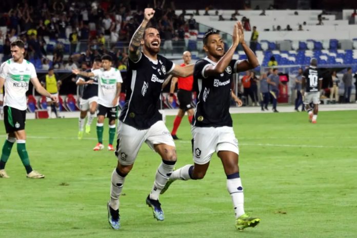 Remo 1×0 Coritiba-PR (Felipe Vizeu e Pedro Rocha) – Foto: Wagner Almeida (Diário do Pará) Remo 1×0 Coritiba-PR (Felipe Vizeu e Pedro Rocha) – Foto: Wagner Almeida (Diário do Pará)