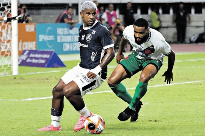 Remo 2×1 Tuna (Jaderson) – Foto: Wagner Almeida (Diário do Pará)