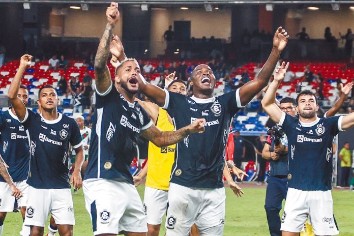 Remo 2×1 Tuna (Rafael Castro, Pedro Rocha, Maxwell, Kadu, Adailton e Daniel Cabral) – Foto: Cristino Martins (O Liberal)