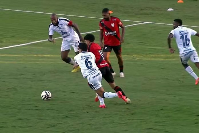 Atlético-GO 1×1 Remo (Reynaldo, Daniel Cabral e Sávio) – Foto: Reprodução (CBF) Atlético-GO 1×1 Remo (Reynaldo, Daniel Cabral e Sávio) – Foto: Reprodução (CBF)