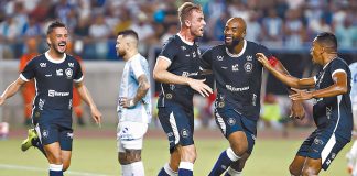 A batalha consagradora Paysandu 2×3 Remo (Giovanni Pavani, Klaus, Reynaldo e Pedro Rocha) – Foto: Cristino Martins (O Liberal)