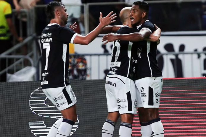 Remo 1×1 Volta Redonda-RJ (Giovanni Pavani, Régis e Pedro Rocha) – Foto: Samara Miranda (Clube do Remo)