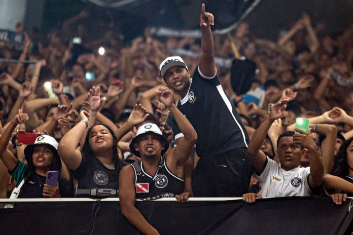 Fenômeno Azul no Mangueirão – Foto: Raul Martins (Clube do Remo)
