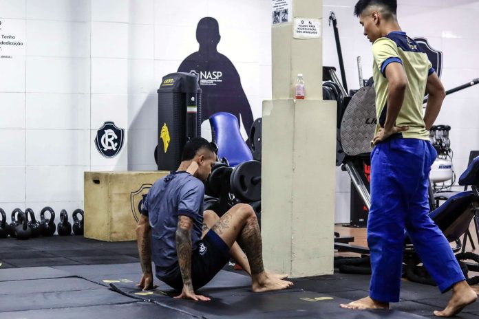 Maxwell e Gustavo Alfaia – Foto: Samara Miranda (Clube do Remo)