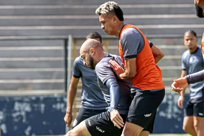 Régis e Victor Cantillo – Foto: Samara Miranda (Clube do Remo)