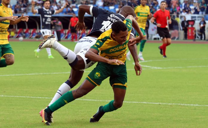 Remo 0×0 Cuiabá-MT (Adailton) – Foto: Irene Almeida (Diário do Pará)