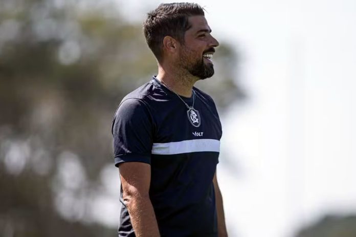 António Oliveira – Foto: Samara Miranda (Clube do Remo)