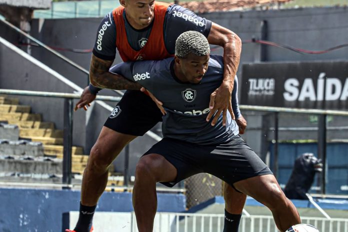 Camutanga e Jaderson – Foto: Samara Miranda (Clube do Remo) Camutanga e Jaderson – Foto: Samara Miranda (Clube do Remo)