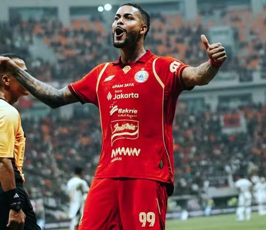 Campeão pelo Remo, Maxwell e fecha temporada como artilheiro na Indonésia Maxwell – Foto: Zica Haqiqi
