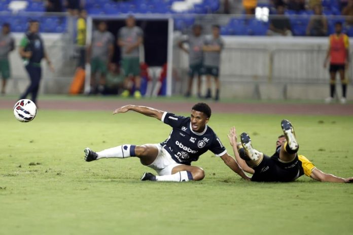 Remo 0×1 Criciúma-SC (Matheus Davó) – Foto: Cristino Martins (O Liberal)