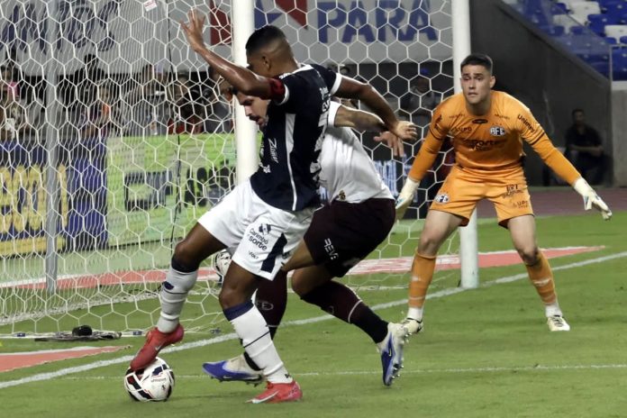 Remo 0×2 Ferroviária-SP (Pedro Rocha) – Foto: Mauro Ângelo (Diário do Pará)