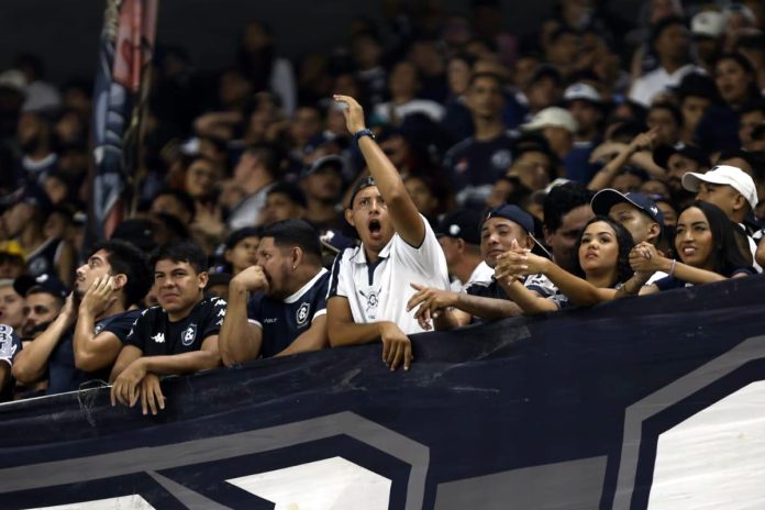 Fenômeno Azul no Mangueirão – Foto: Cristino Martins (O Liberal)