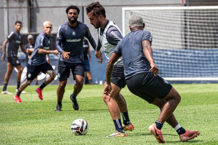 Caio Vinícius, Giovanni Pavani e Jaderson – Foto: Samara Miranda (Clube do Remo)