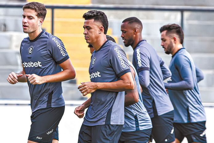 Luan Martins, Victor Cantillo, Pedro Costa e Giovanni Pavani – Foto: Samara Miranda (Clube do Remo) Luan Martins, Victor Cantillo, Pedro Costa e Giovanni Pavani – Foto: Samara Miranda (Clube do Remo)