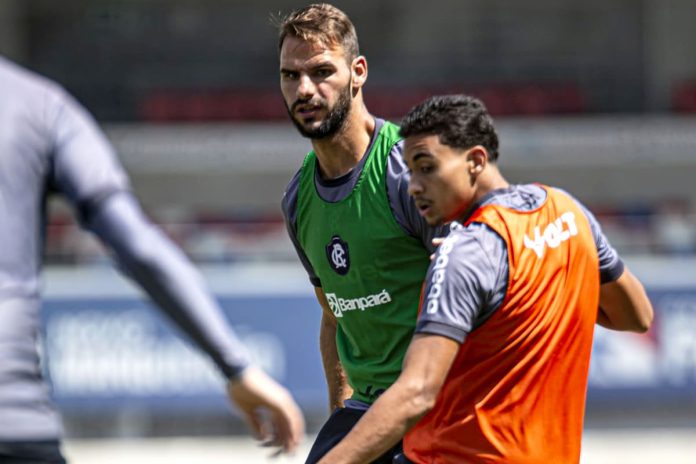 Panagiotis Tachtsidis e Nathan Camargo – Foto: Samara Miranda (Clube do Remo)