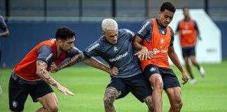 Tassano, Diego Hernandez e Nathan Camargo – Foto: Samara Miranda (Clube do Remo)