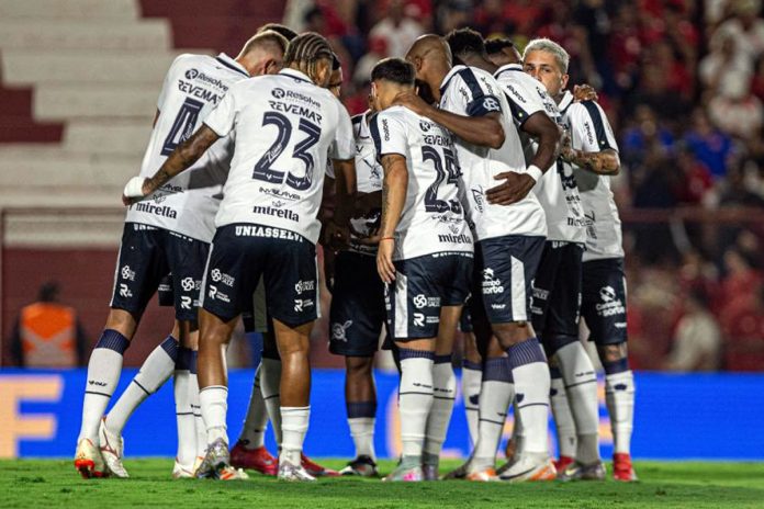 Vila Nova-GO 1×1 Remo – Foto: Raul Martins (Clube do Remo) Vila Nova-GO 1×1 Remo – Foto: Raul Martins (Clube do Remo)