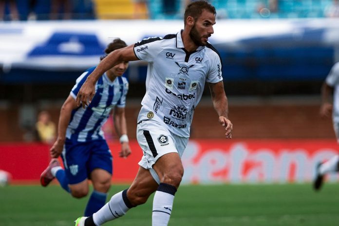 Avaí-SC 3×1 Remo (Panagiotis Tachitsidis) – Foto: Raul Martins (Clube do Remo)