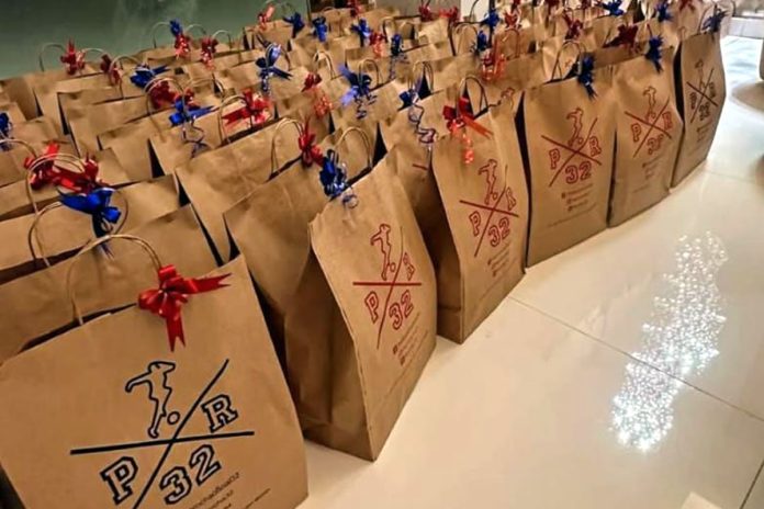 Pedro Rocha presenteia funcionários do Remo em confraternização – Foto: Divulgação (redes sociais)