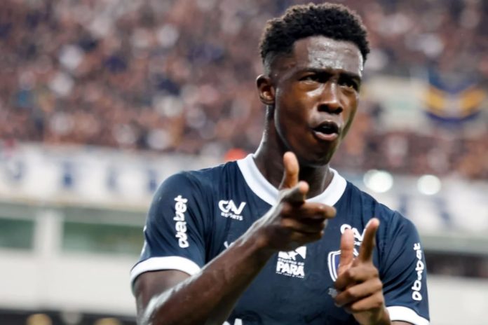 Remo 3×1 Goiás-GO (João Pedro) – Foto: Wagner Almeida