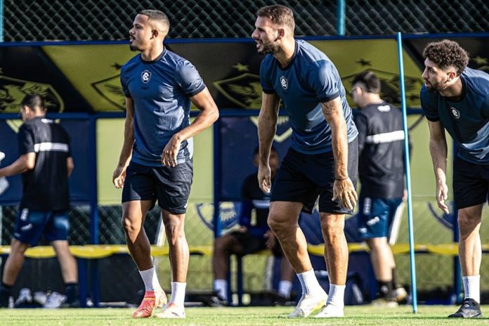 Freitas, Panagiotis Tachtsidis e Léo Andrade – Foto: Raul Martins (Clube do Remo)
