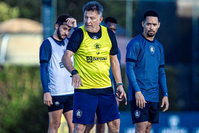 Giovanni Pavani, Juan Carlos Osorio e Yago Pikachu – Foto: Raul Martins (Clube do Remo)