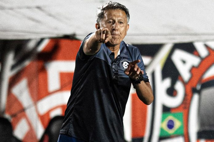 Vitória-BA 2×0 Remo (Juan Carlos Osorio) – Foto: Talita Gouvêa (Clube do Remo)