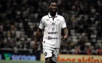 Patrick de Paula celebra participações em gols e ponto conquistado fora de casa na Série A Atlético-MG 3×3 Remo (Patrick de Paula) – Foto: Luís Carlos (Clube do Remo)