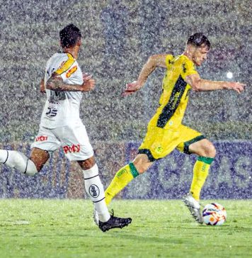 Chuva interrompe jogo no Paulistão e pode adiar duelo entre Remo e Mirassol-SP Chuva forte no jogo entre Mirassol-SP e Novorizontino-SP –Foto: JP Pinheiro (Mirassol-SP)