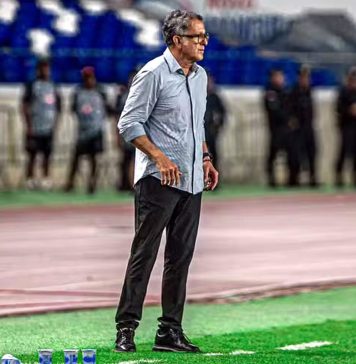 Osorio explica uso de 3 zagueiros, confirma lateral fora dos planos e se diz orgulhoso do Remo Remo 1×1 Internacional-RS (Juan Carlos Osorio) – Foto: Raul Martins (Clube do Remo)