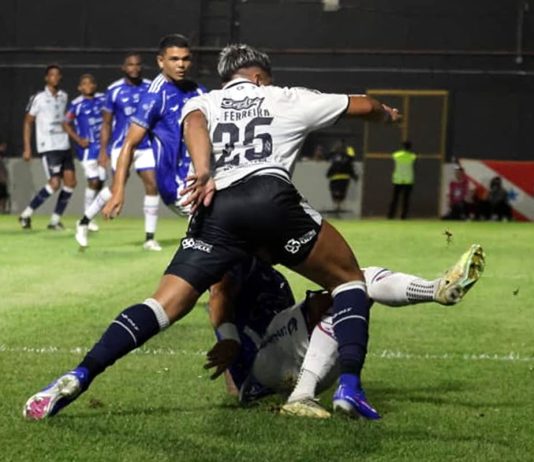 Uma noite sem escalação embaralhada Remo 3×0 Águia de Marabá (Nico Ferreira) – Foto: Mauro Ângelo (Diário do Pará)