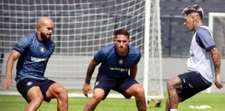 Responsabilidades em jogo Zé Welison, Braian Cufré e Diego Hernandez – Foto: Raul Martins (Clube do Remo)