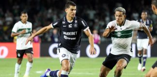 Coritiba-PR 1×0 Remo (Vitor Bueno) – Foto: Robson Mafra