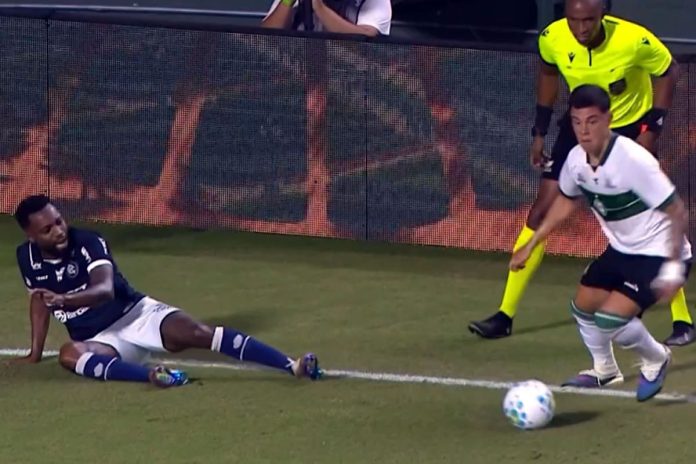 Coritiba-PR 1×0 Remo (Sávio) – Foto: Reprodução (Premiere)