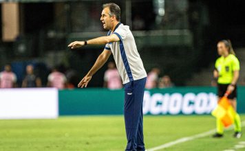 Léo Condé vê evolução azulina, apesar de nova derrota: “Foi mais agressiva” Coritiba-PR 1×0 Remo (Léo Condé) – Foto: Raul Martins (Clube do Remo)