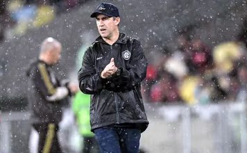 Condé vê Remo “de igual para igual” no primeiro tempo com Flamengo-RJ Flamengo-RJ 3×0 Remo (Léo Condé) – Foto: Thiago Ribeiro