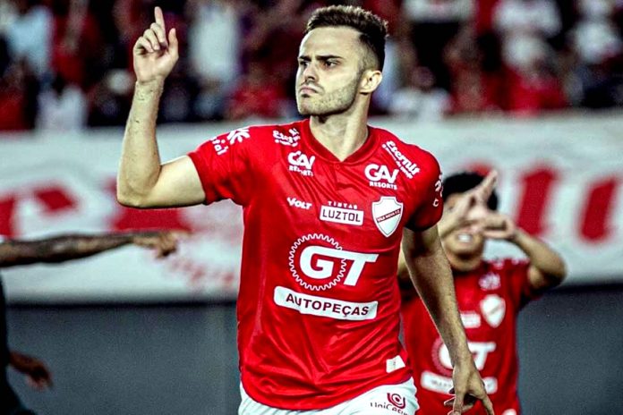 Gabriel Poveda – Foto: Roberto Correa (Vila Nova-GO)