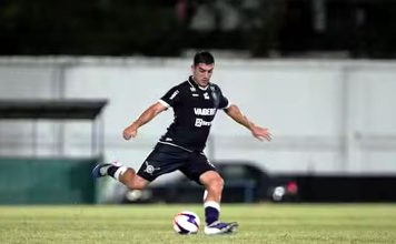 Jogador do Remo sofre “descarga elétrica” no banco de reservas Porto Velho-RO 2×1 Remo (Rafael Monti) – Foto: Raul Martins (Clube do Remo)