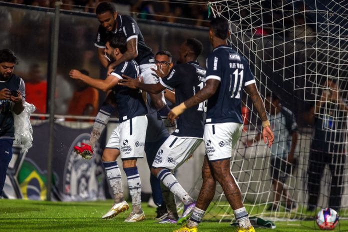 Remo 1×1 Monte Roraima-RR (Gabriel Taliari, Kayky, Duplexe Tchamba e Alef Manga) – Foto: Samara Miranda (Clube do Remo)