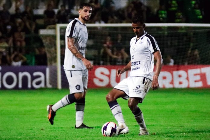 Águia 2×1 Remo (Tassano e Zé Ricardo) – Foto: Victor Miranda (Clube do Remo) Águia 2×1 Remo (Tassano e Zé Ricardo) – Foto: Victor Miranda (Clube do Remo)