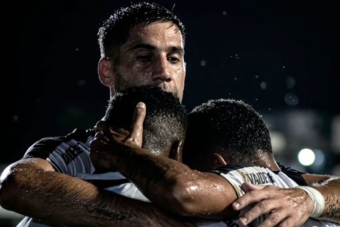 Águia 2×1 Remo (Patrick de Paula, Leonel Picco e Zé Ricardo) – Foto: Victor Miranda (Clube do Remo) Águia 2×1 Remo (Patrick de Paula, Leonel Picco e Zé Ricardo) – Foto: Victor Miranda (Clube do Remo)