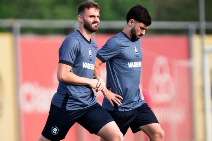 Gabriel Poveda e Gabriel Taliari – Foto: Raul Martins (Clube do Remo) Gabriel Poveda e Gabriel Taliari – Foto: Raul Martins (Clube do Remo)